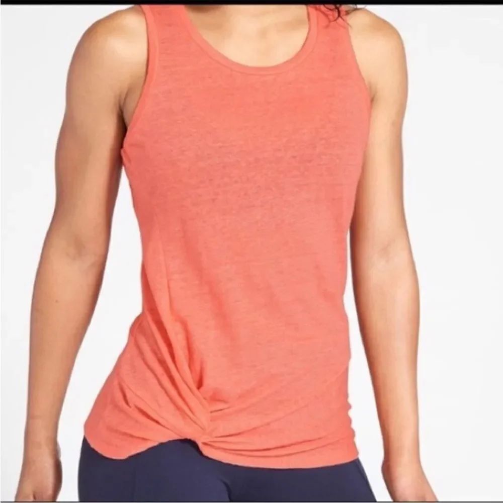 Athleta Zephyr Knot Coral Tank Top!